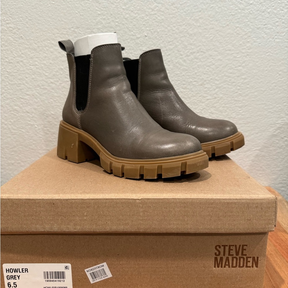 Steve Madden Howler chelsea boots